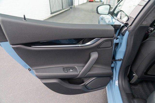 2022 Maserati Ghibli Modena Q4