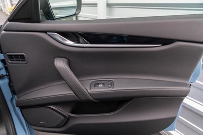 2022 Maserati Ghibli Modena Q4