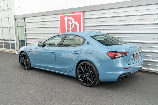 2022 Maserati Ghibli Modena Q4