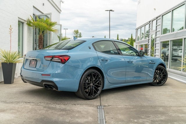 2022 Maserati Ghibli Modena Q4