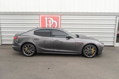 2022 Maserati Ghibli Trofeo