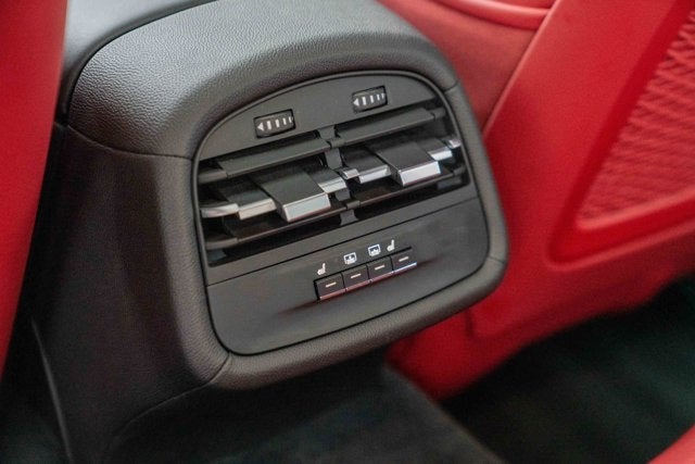 2022 Maserati Ghibli Trofeo