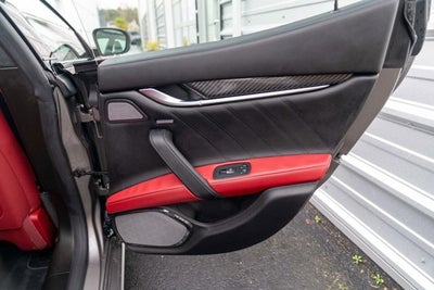 2022 Maserati Ghibli Trofeo