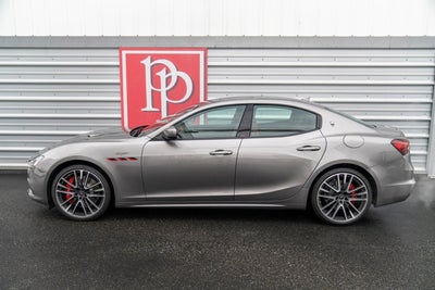 2022 Maserati Ghibli Trofeo