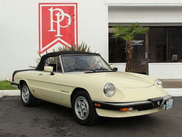 1984 Alfa Romeo Spider Veloce Base