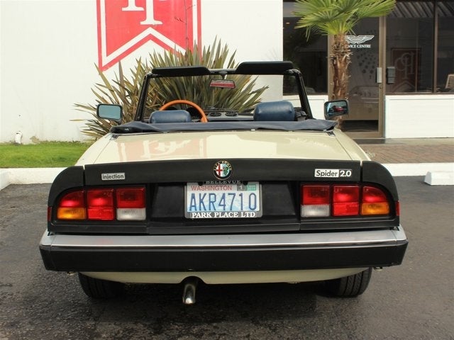 1984 Alfa Romeo Spider Veloce Base