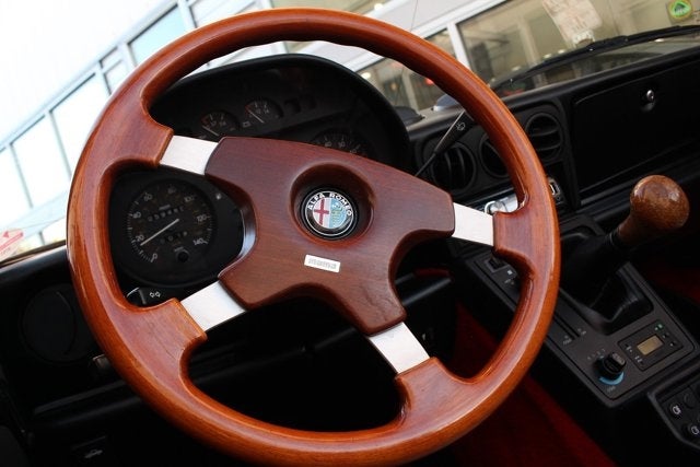 1986 Alfa Romeo Spider Quadrifoglio