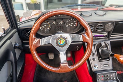 1989 Alfa Romeo Spider Quadrifoglio