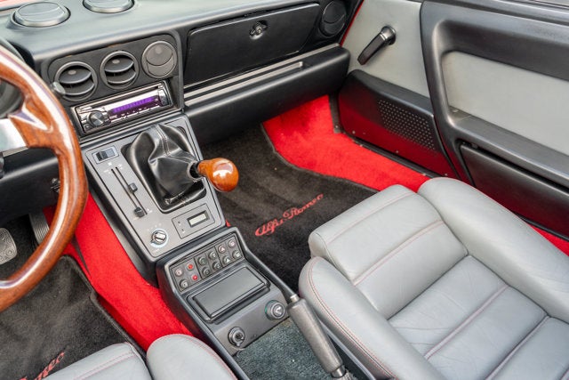 1989 Alfa Romeo Spider Quadrifoglio