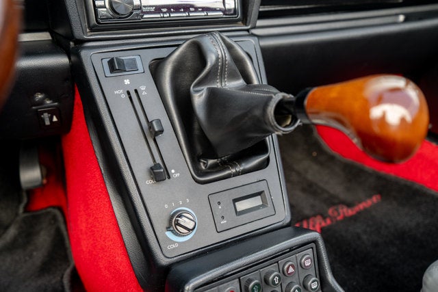 1989 Alfa Romeo Spider Quadrifoglio