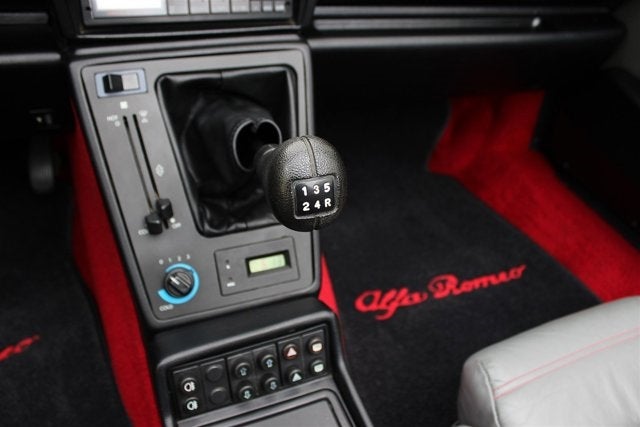 1988 Alfa Romeo Spider Quadrifoglio