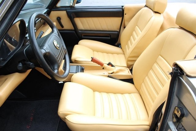 1991 Alfa Romeo Spider Veloce