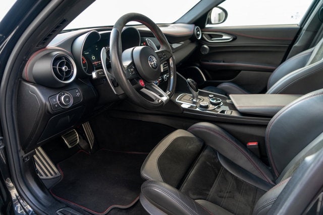 2017 Alfa Romeo Giulia Quadrifoglio