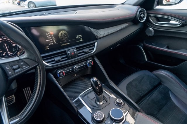 2017 Alfa Romeo Giulia Quadrifoglio