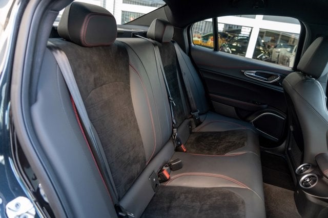 2017 Alfa Romeo Giulia Quadrifoglio