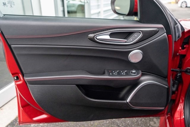 2018 Alfa Romeo Giulia Quadrifoglio