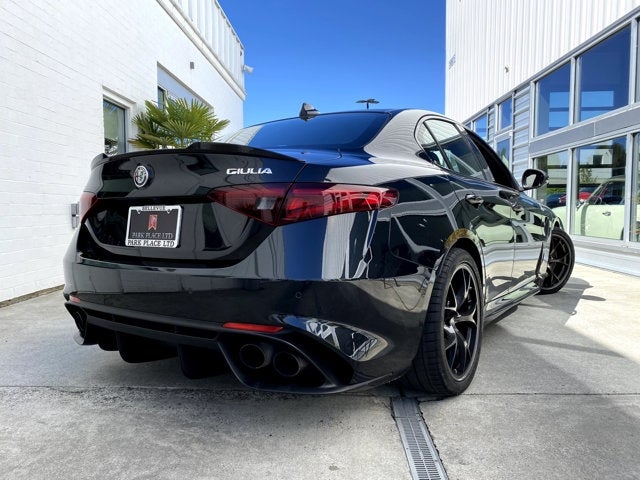 2017 Alfa Romeo Giulia Quadrifoglio