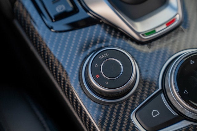 2023 Alfa Romeo Giulia Quadrifoglio