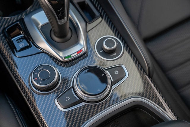 2023 Alfa Romeo Giulia Quadrifoglio