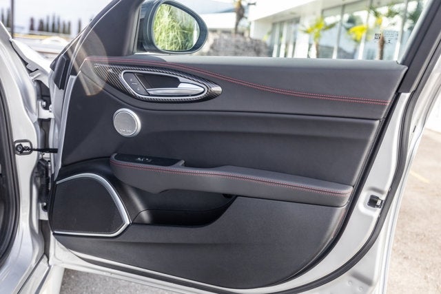 2020 Alfa Romeo Giulia Quadrifoglio