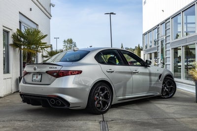 2020 Alfa Romeo Giulia Quadrifoglio
