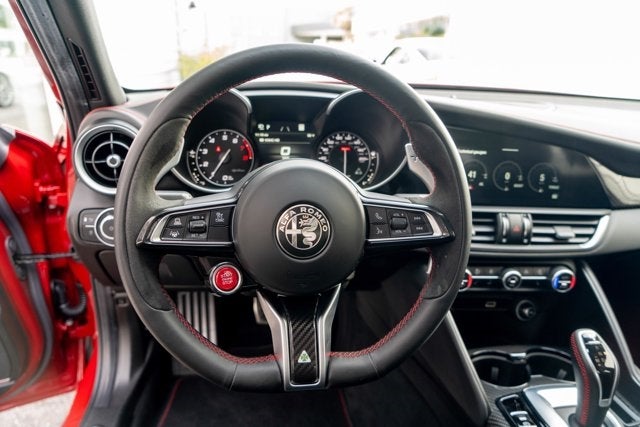 2020 Alfa Romeo Giulia Quadrifoglio