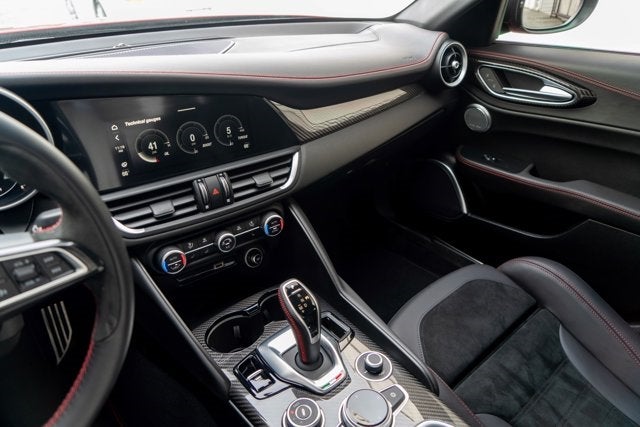 2020 Alfa Romeo Giulia Quadrifoglio