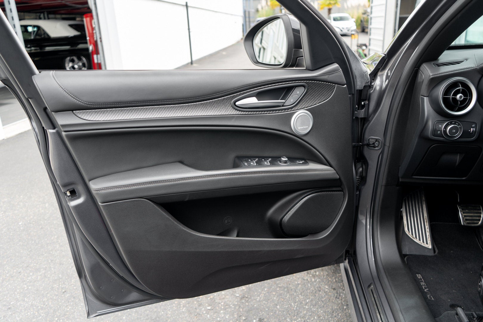 2024 Alfa Romeo Stelvio Quadrifoglio