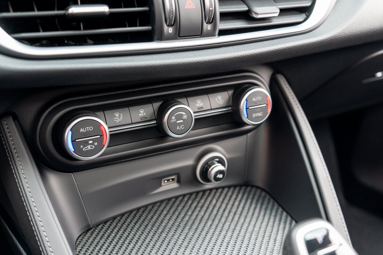 2024 Alfa Romeo Stelvio Quadrifoglio