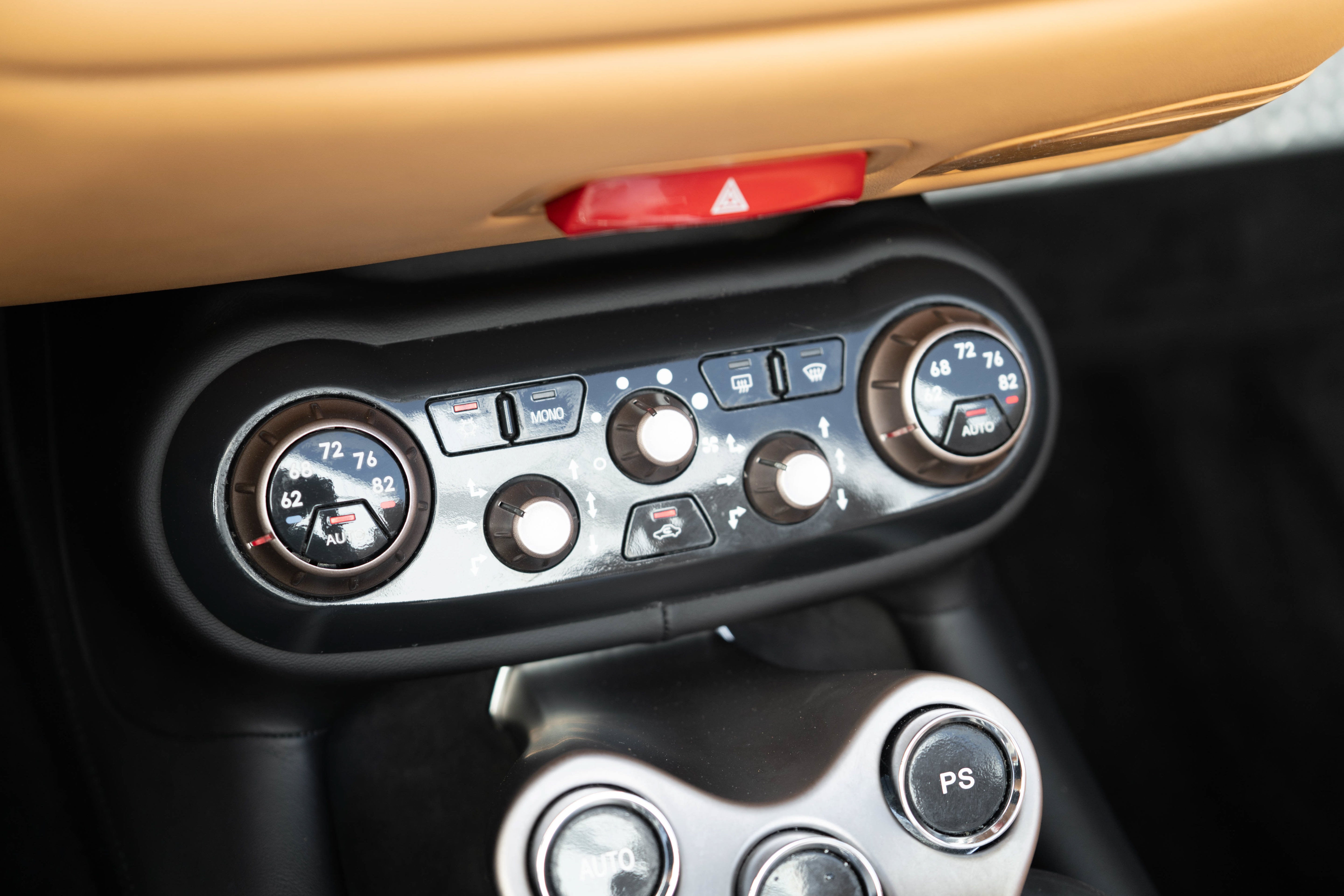 2011 Ferrari California 2dr Conv