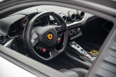 2015 Ferrari F12berlinetta Novitec Rosso