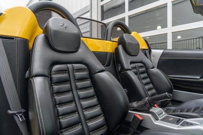 2001 Ferrari 360 Spider Base