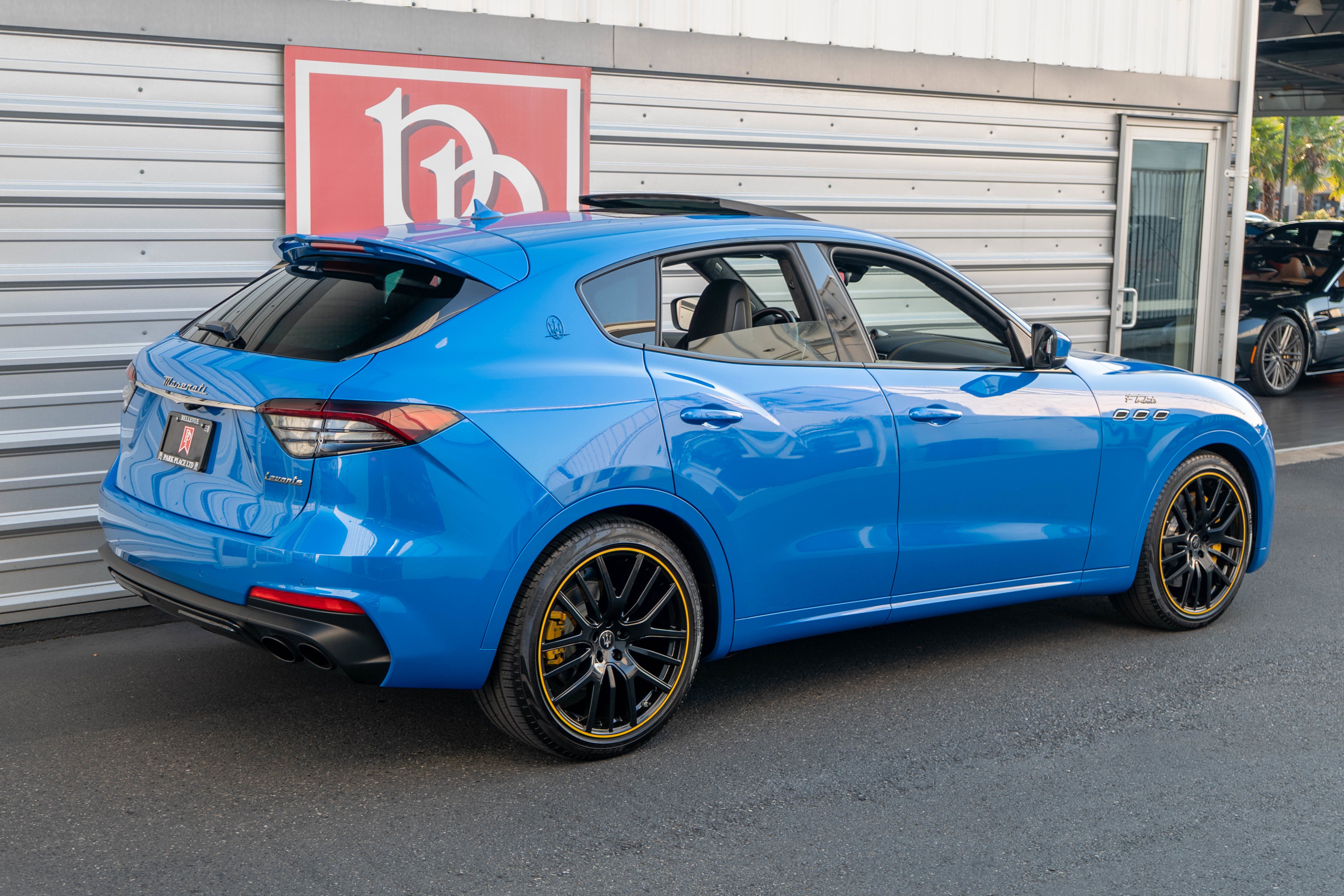 2022 Maserati Levante Tributo