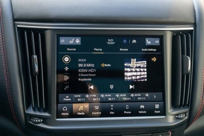 2022 Maserati Levante Trofeo