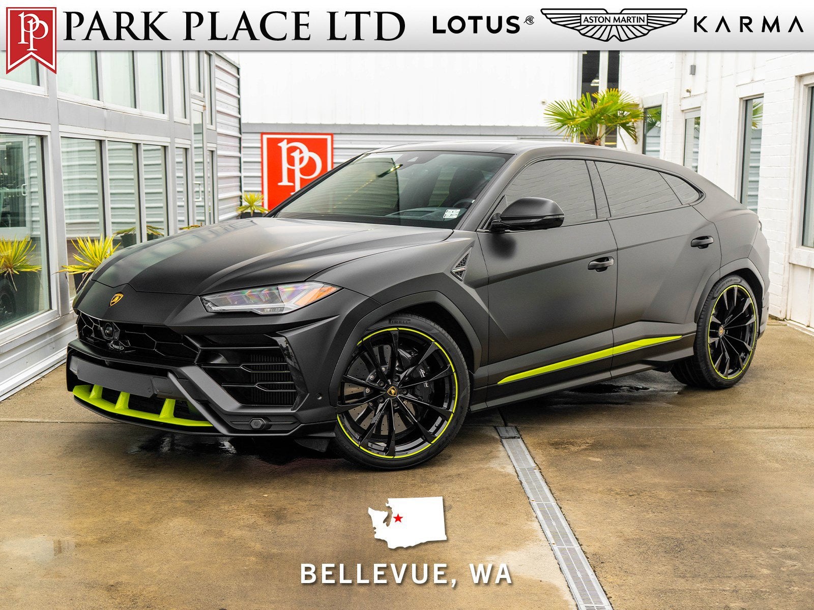 2021 Lamborghini Urus Graphite Capsule