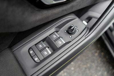 2021 Lamborghini Urus Graphite Capsule