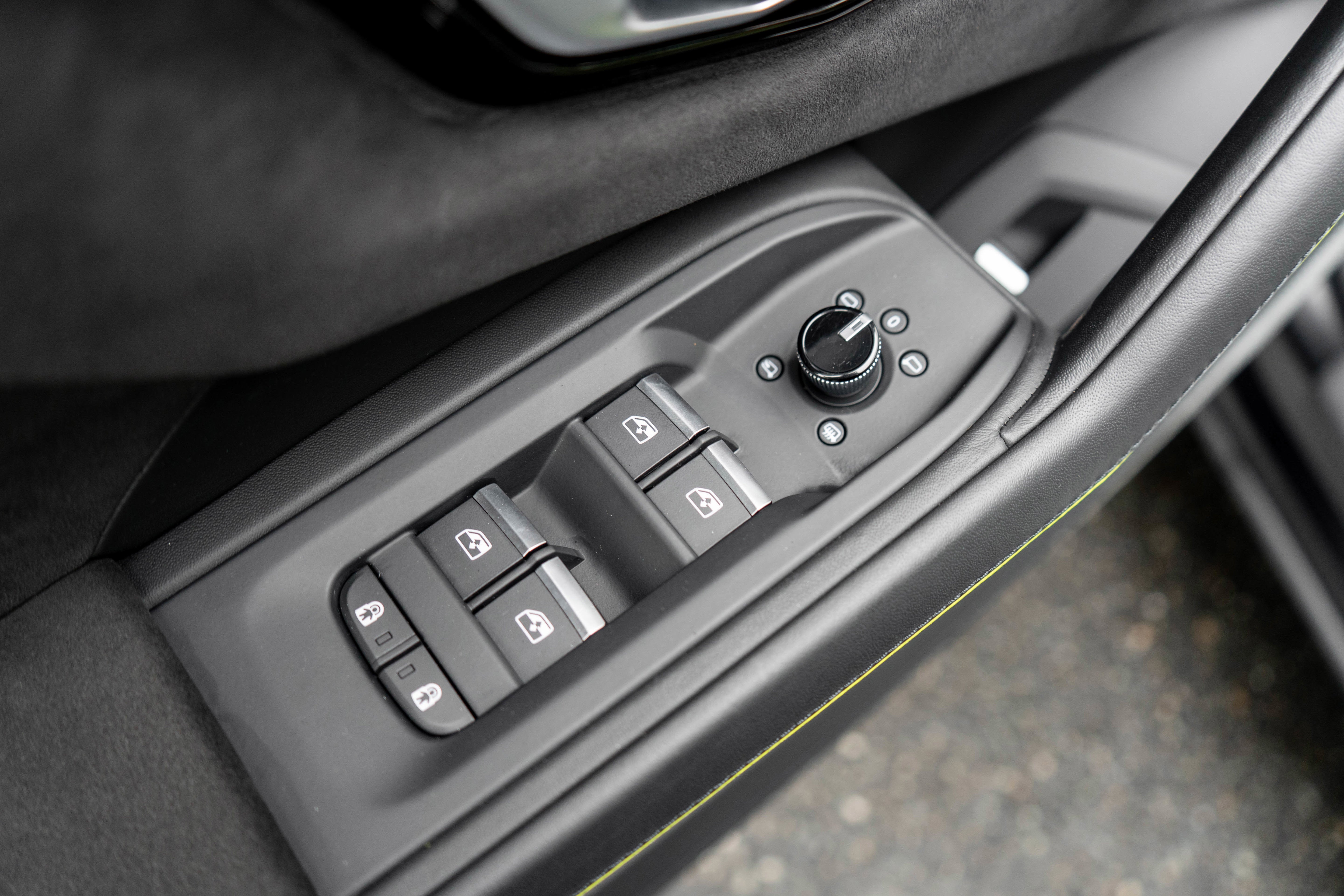 2021 Lamborghini Urus Graphite Capsule