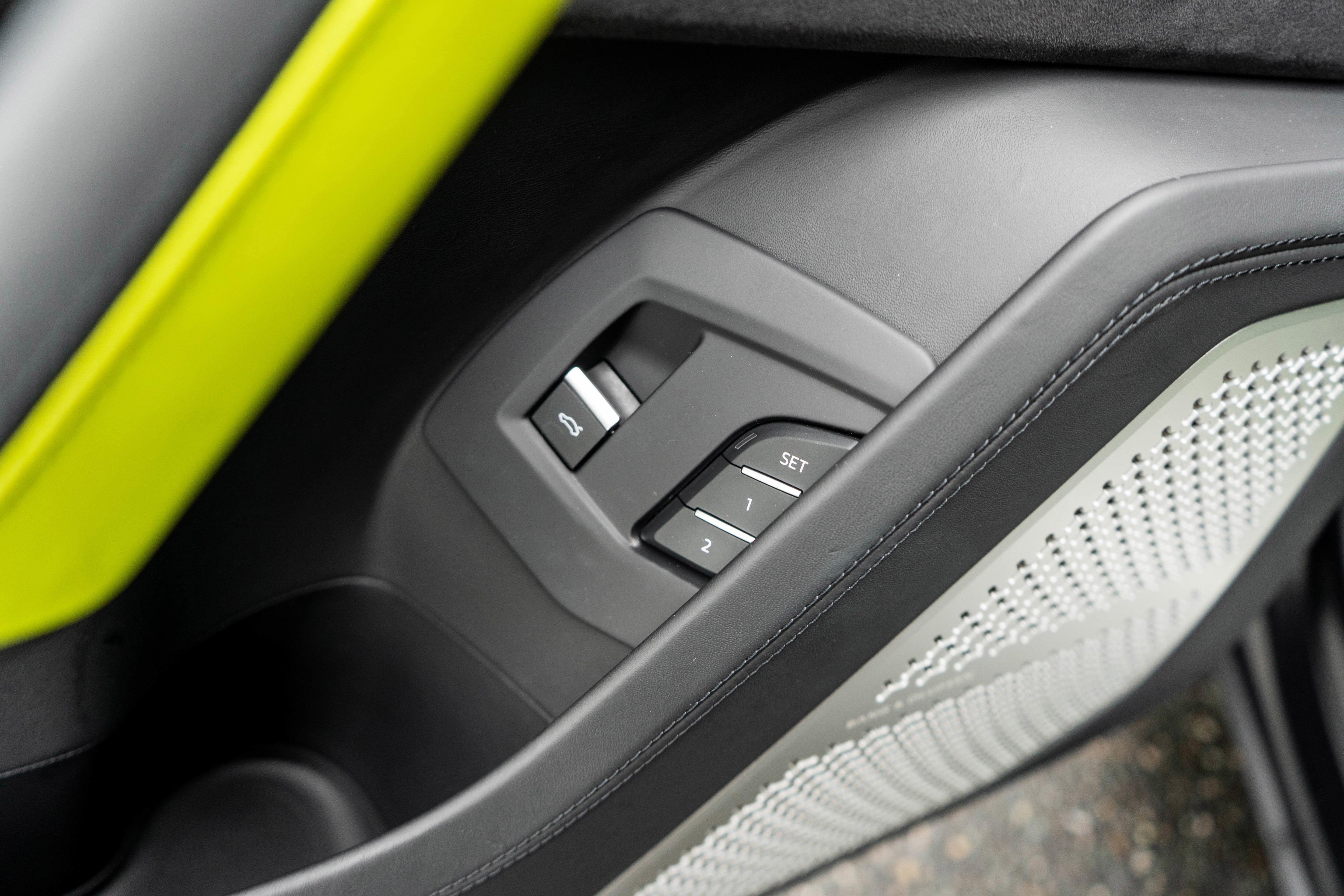 2021 Lamborghini Urus Graphite Capsule