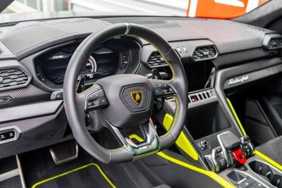 2021 Lamborghini Urus Graphite Capsule