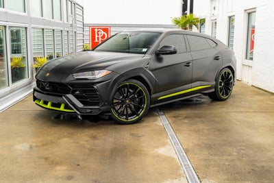 2021 Lamborghini Urus Graphite Capsule