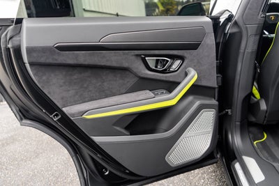 2021 Lamborghini Urus Graphite Capsule