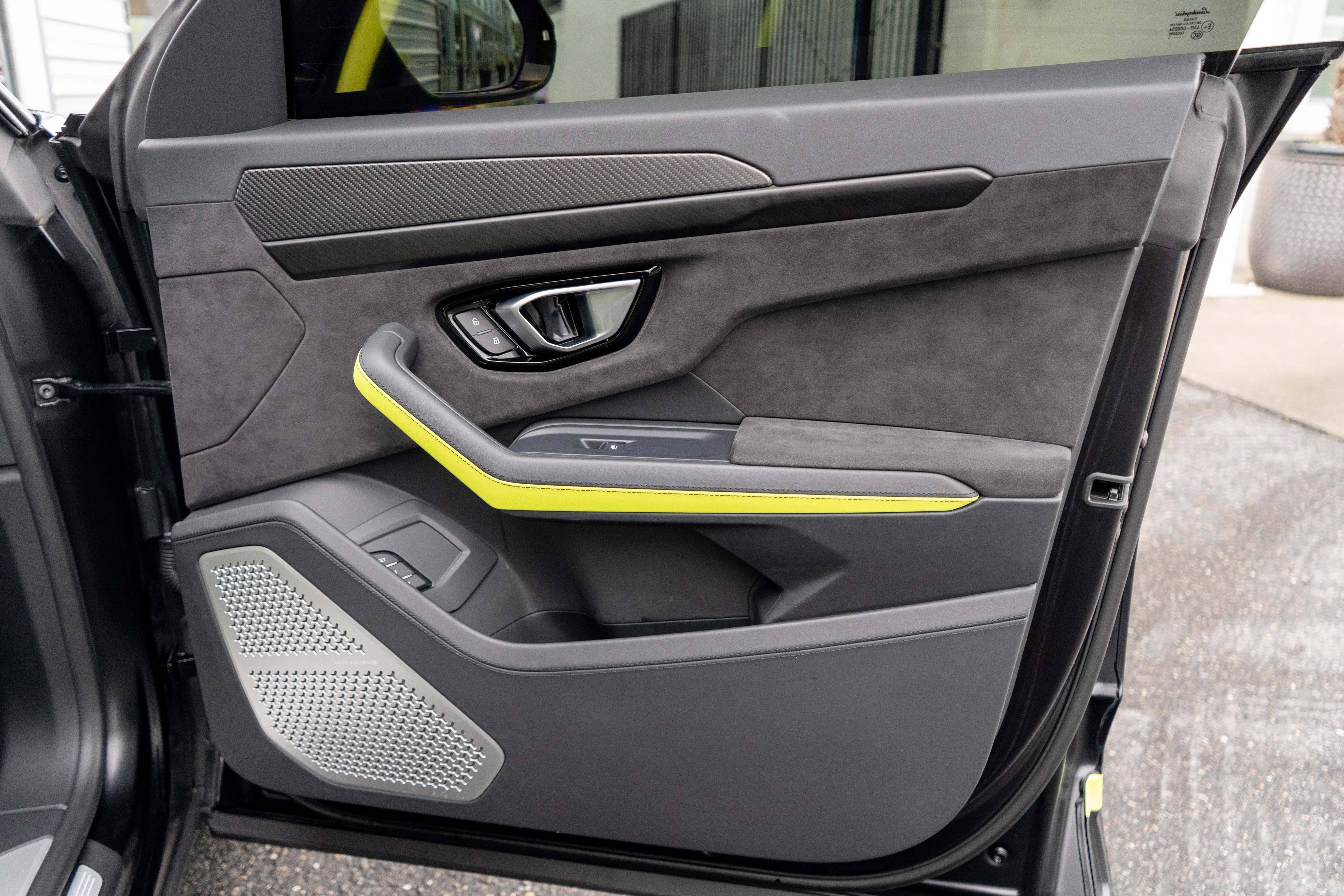 2021 Lamborghini Urus Graphite Capsule