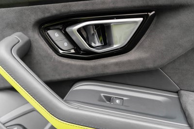 2021 Lamborghini Urus Graphite Capsule