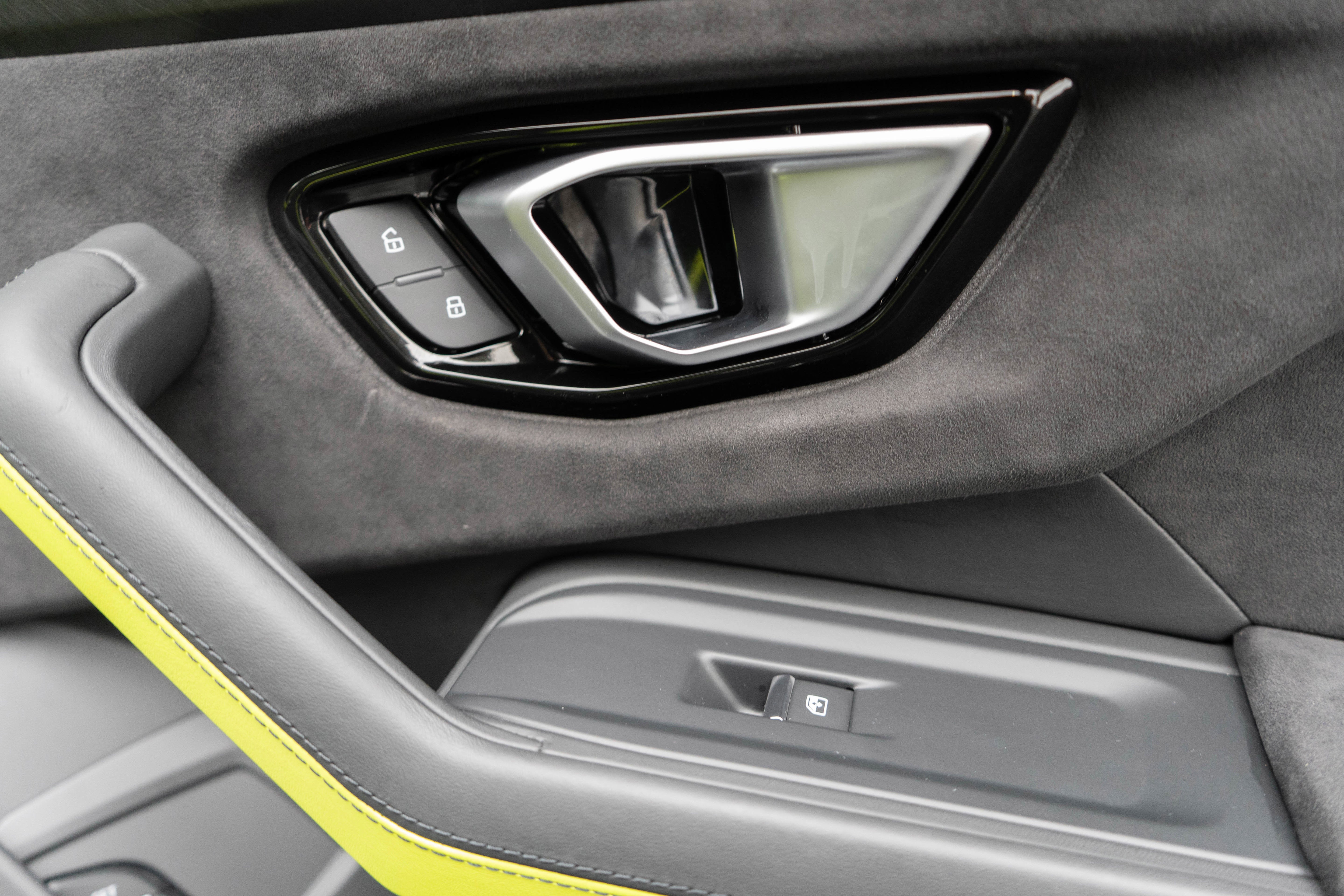 2021 Lamborghini Urus Graphite Capsule