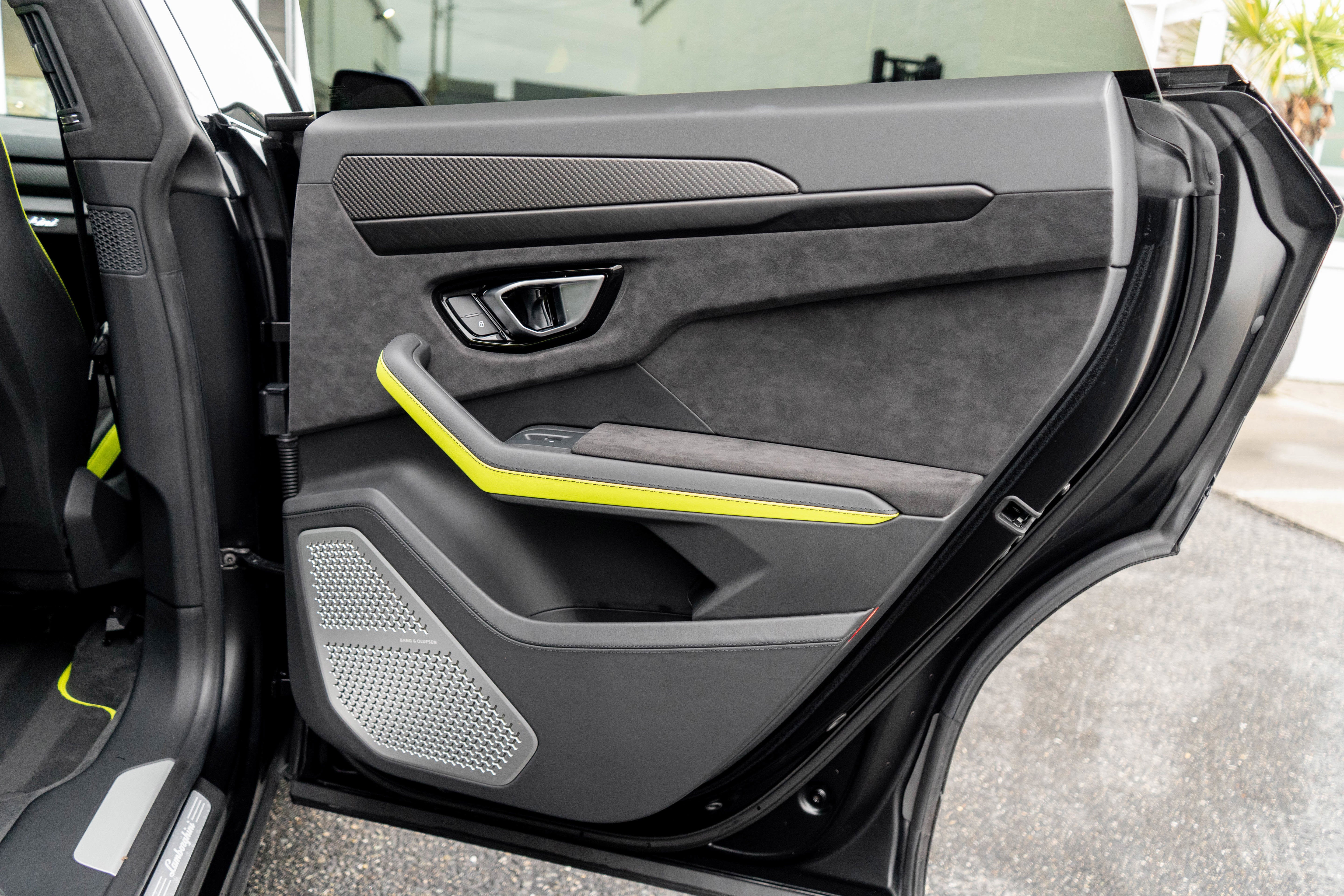 2021 Lamborghini Urus Graphite Capsule