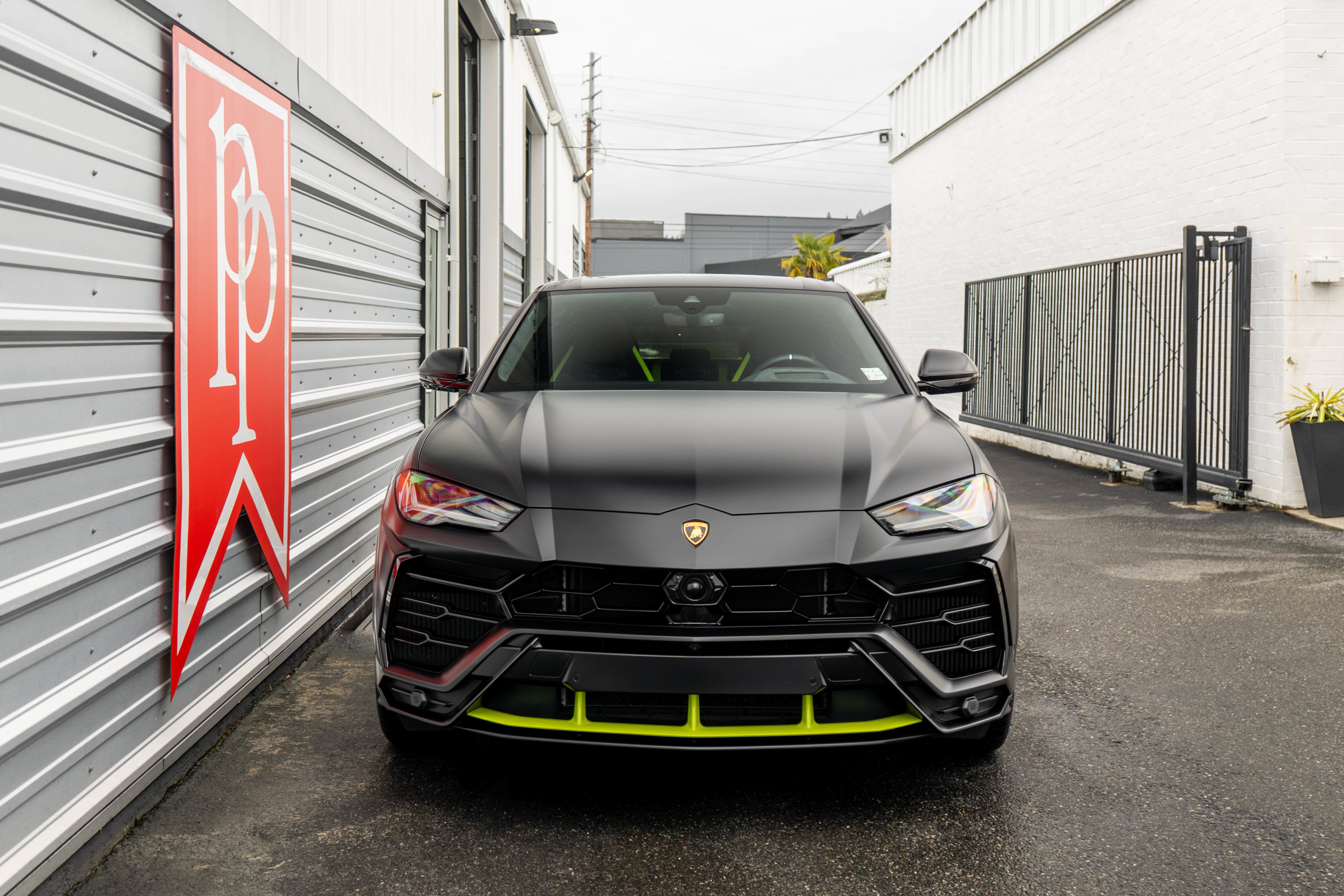 2021 Lamborghini Urus Graphite Capsule