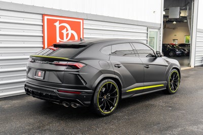 2021 Lamborghini Urus Graphite Capsule