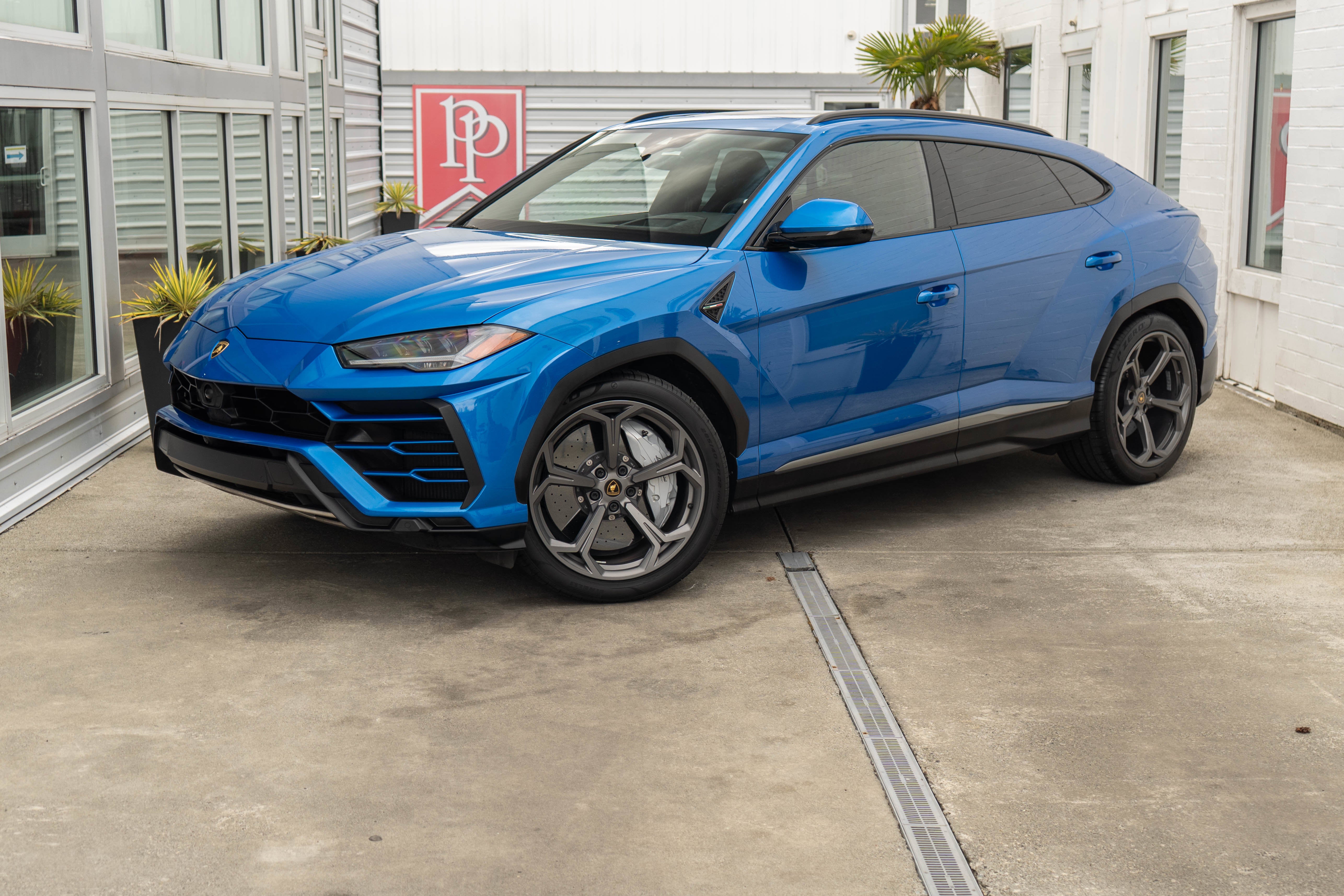 2021 Lamborghini Urus AWD