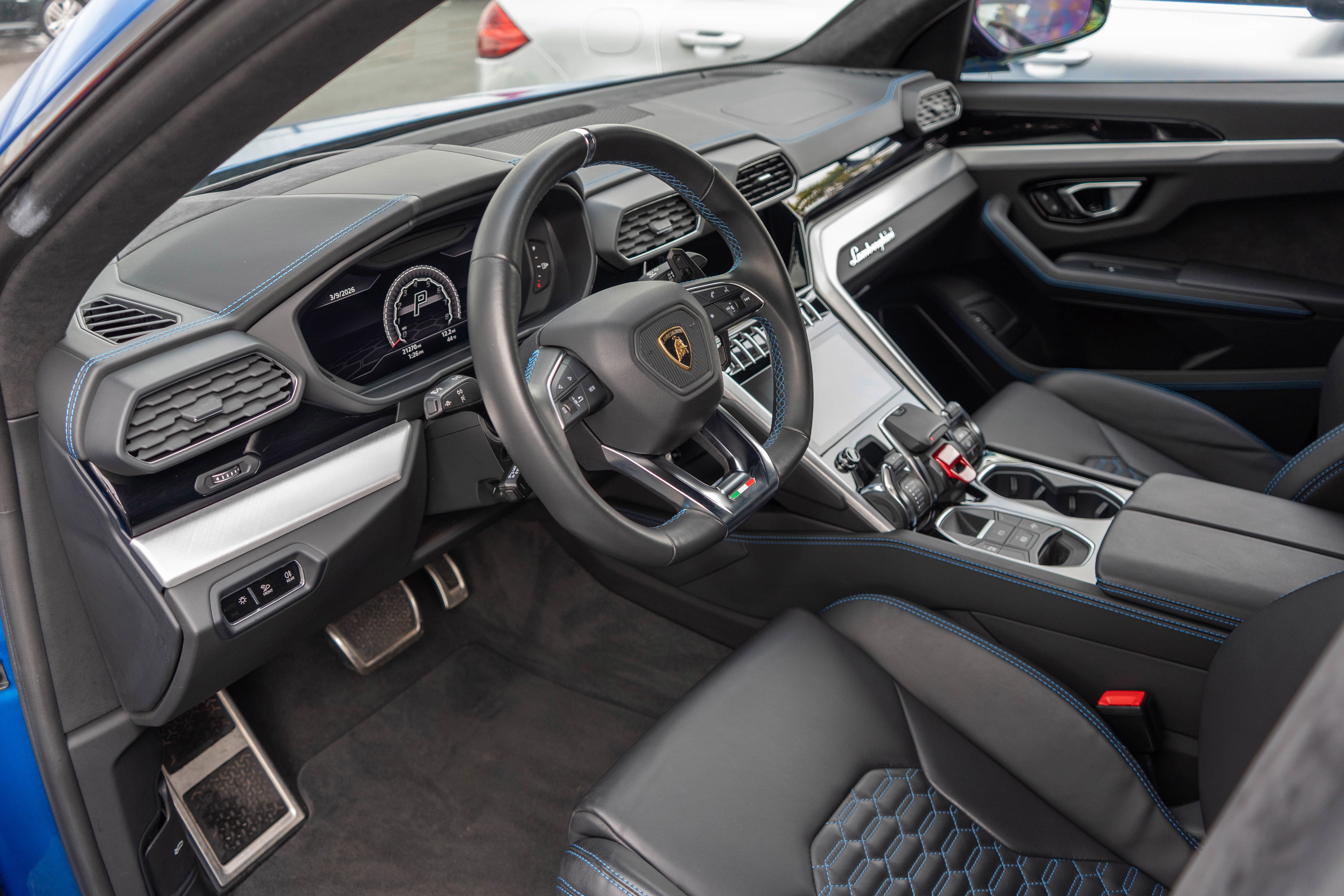 2021 Lamborghini Urus AWD