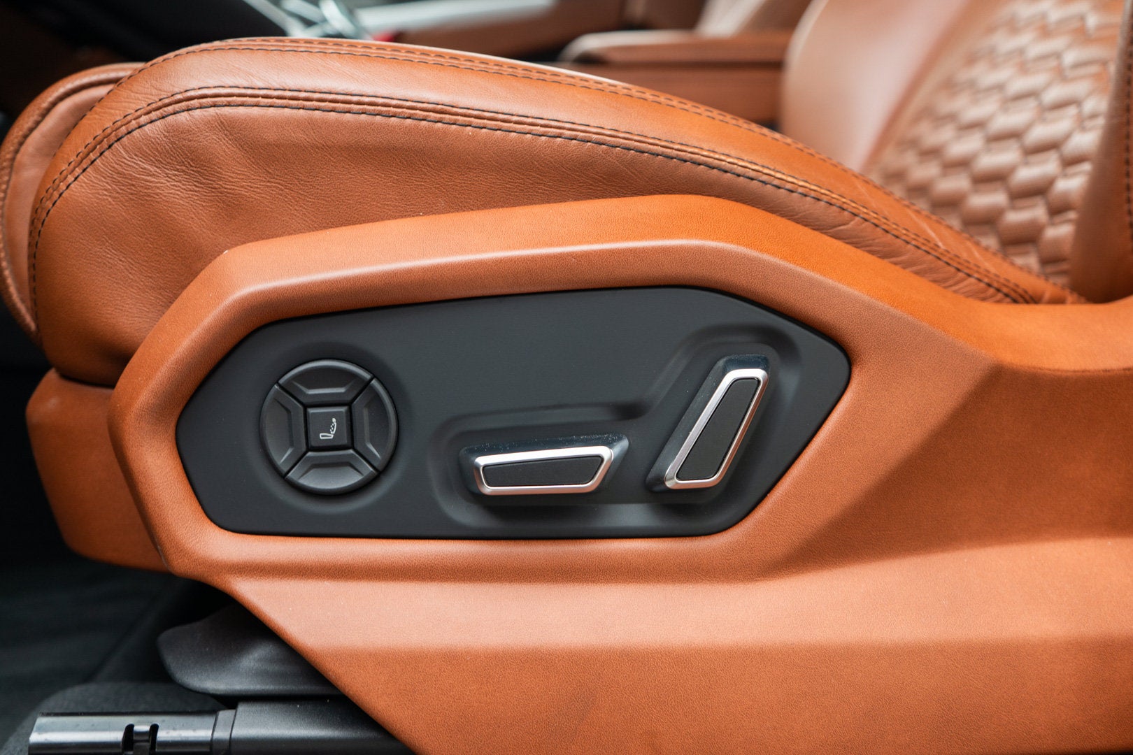 2022 Lamborghini Urus AWD